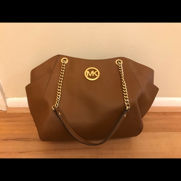 Michael Kors Jet Set Travel Purse - Picture 7 of 8
